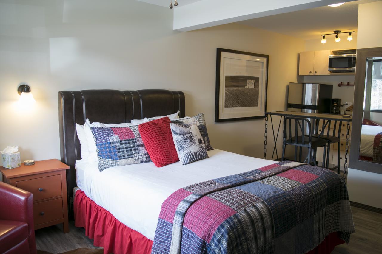 Yamnuska Suites Canmore Zewnętrze zdjęcie
